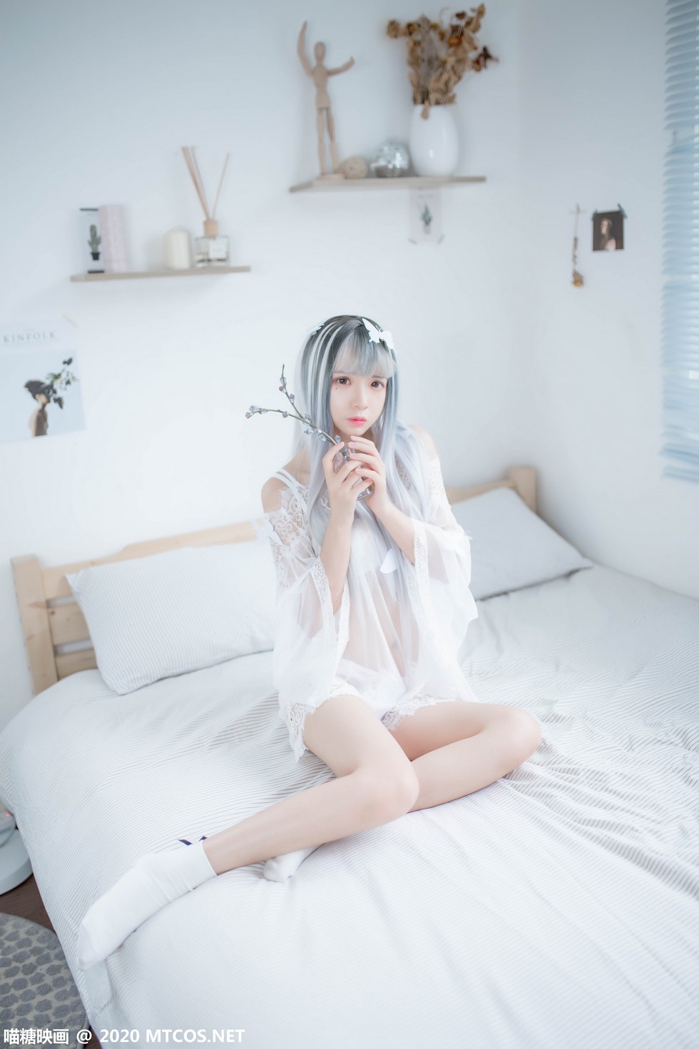 长发美少女